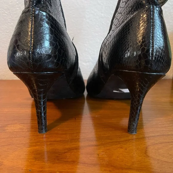 Torrid Black Textured Ankle Booties - Picture 3 of 4
